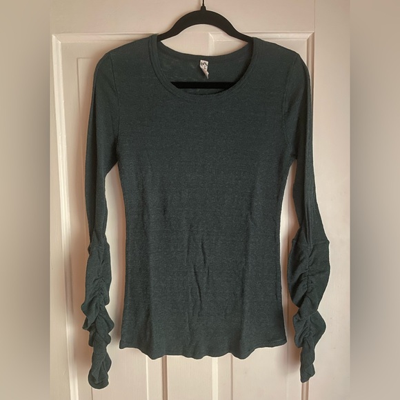Intimately Free People Boundary Long Sleeve Layering Tee size Large Dark Green - Picture 2 of 5